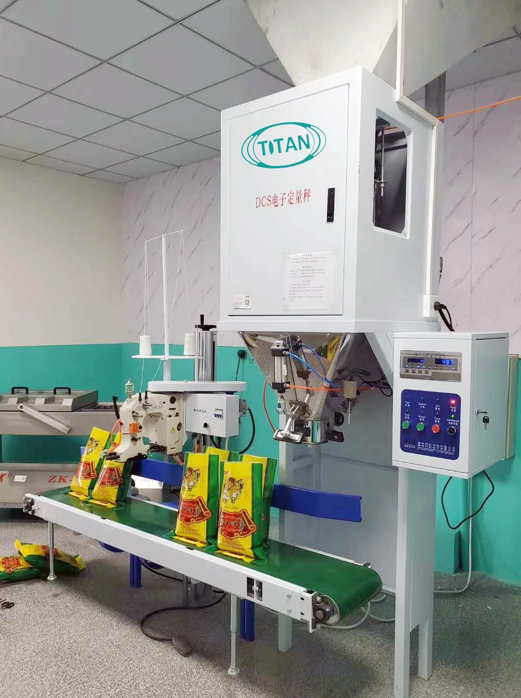 Semi-Automatic Rice/Nuts/Grain/Seed/Granule Weigh Filling Packaging/Packing Machine